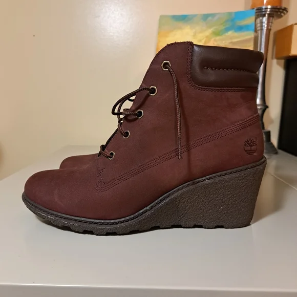 Timberland wine color wedge female boots 9 - Picture 1 of 6